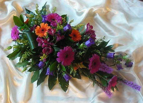 Single ended funeral spray