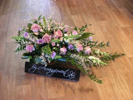 Single ended funeral spray pinks