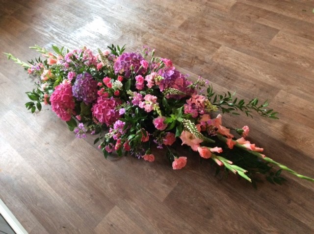 Coffin spray (Shades of pink)