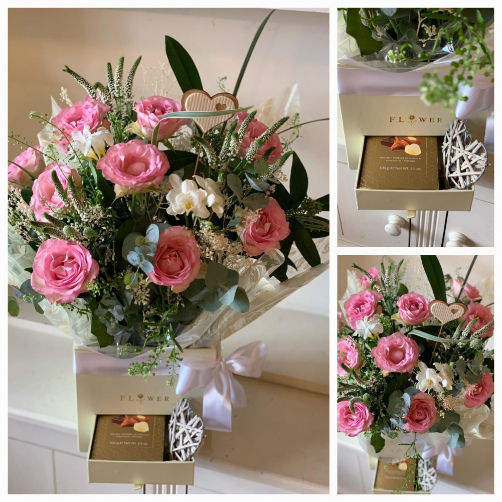 Luxury Gift Box Flowers and Chocolates
